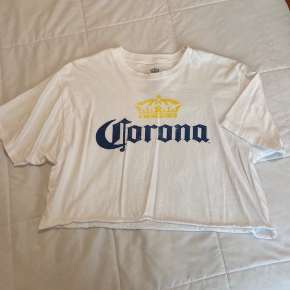 Tilly's Tops - Corona Cropped Tee